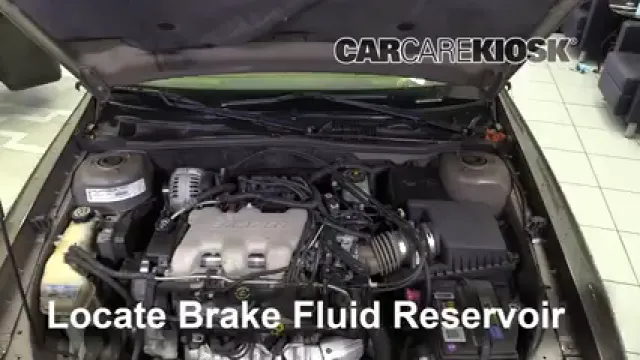 2002 Chevrolet Malibu LS 3.1L V6 Liquide de frein Contrôler le niveau de liquide de frein